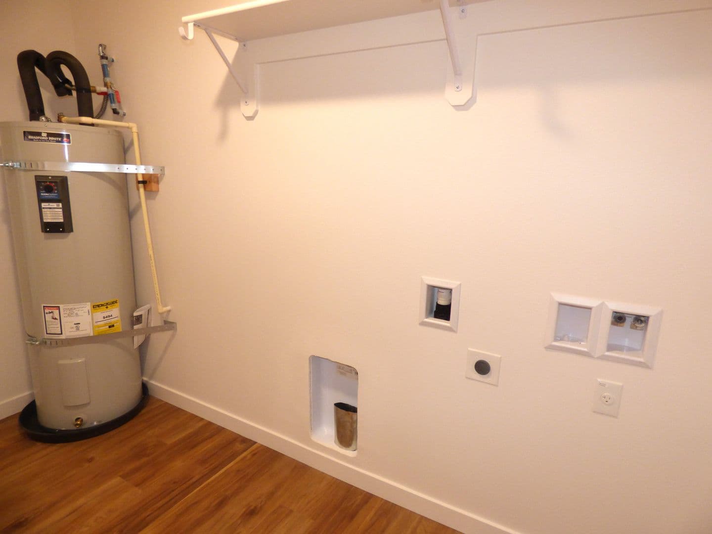 Lebanon Apartment: 50 Market St