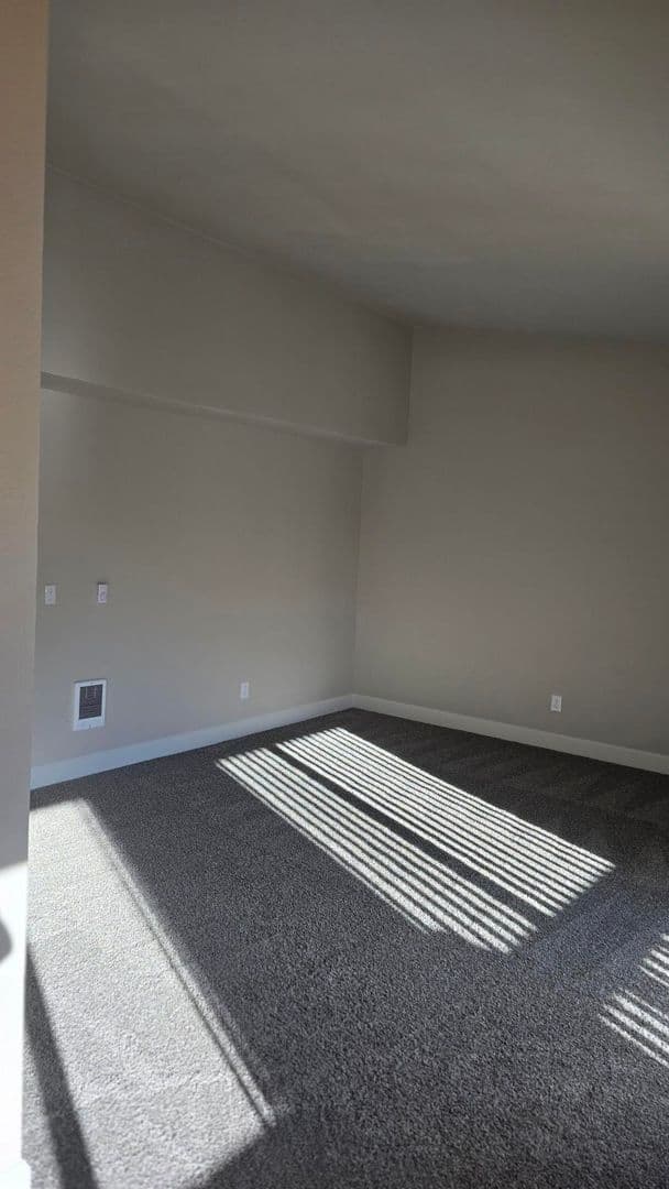Salem Apartment: 3684 Fisher Rd NE