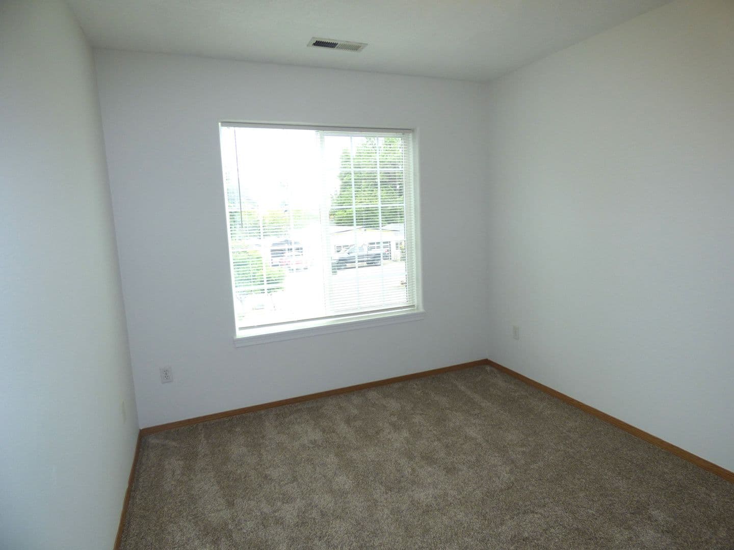 Amity Apartment: 102/104/106 Rice LN