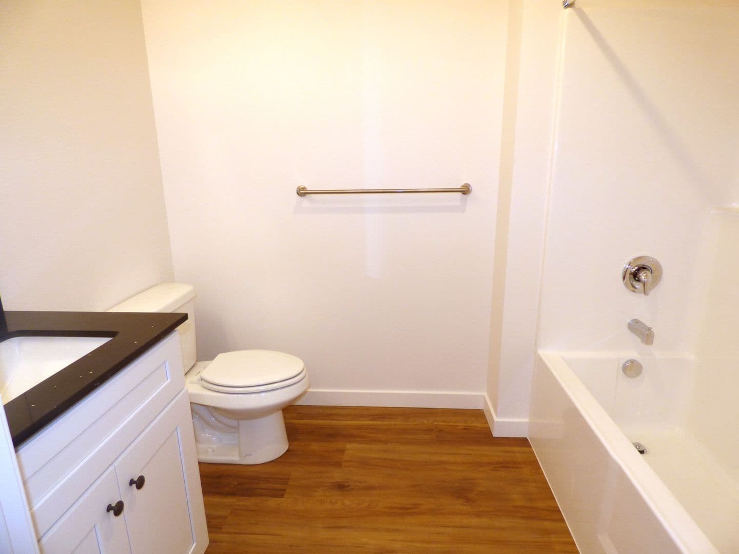 Lebanon Apartment: 50 Market St