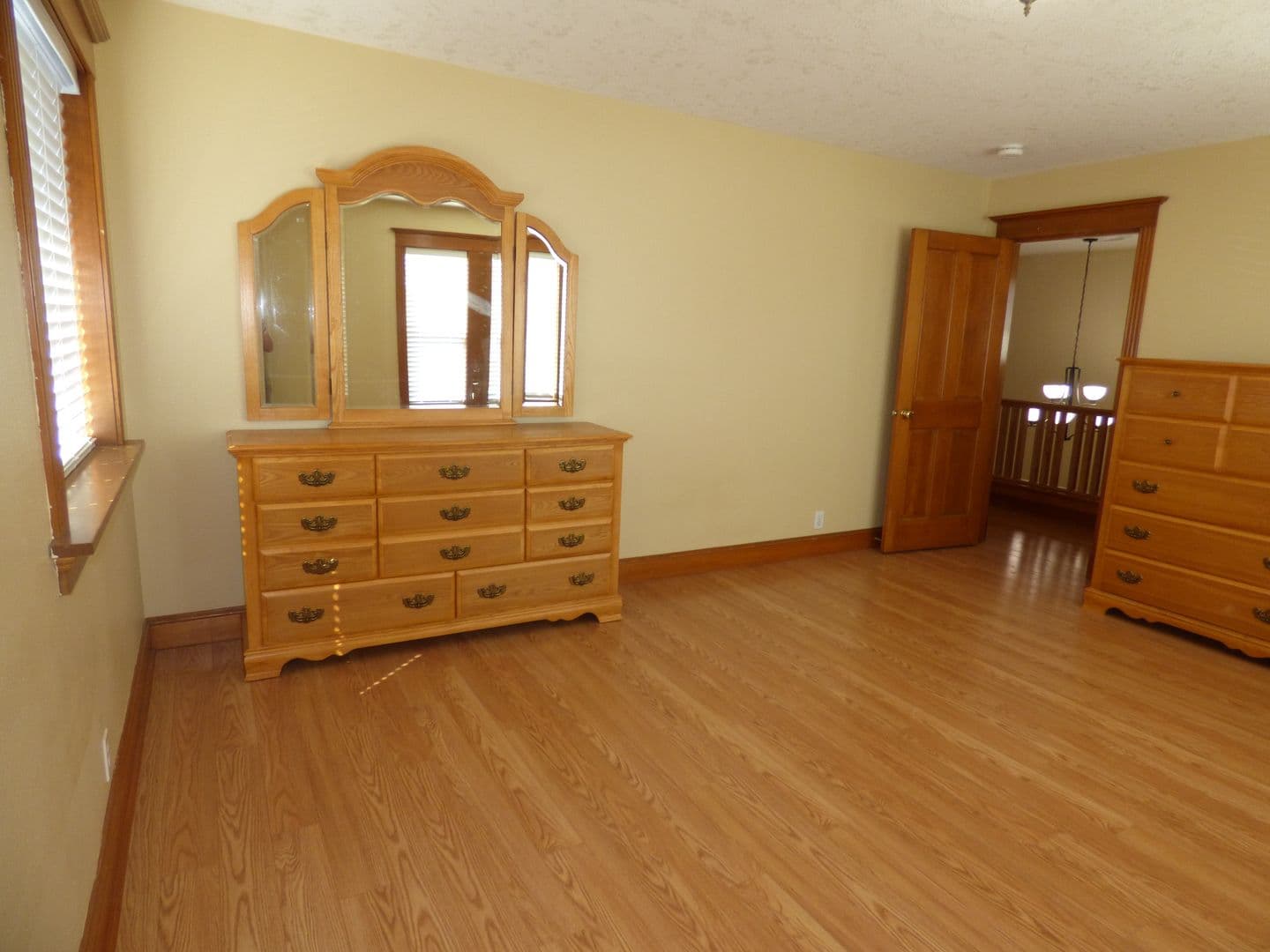 Salem House: 4465 Countryside Ct NE