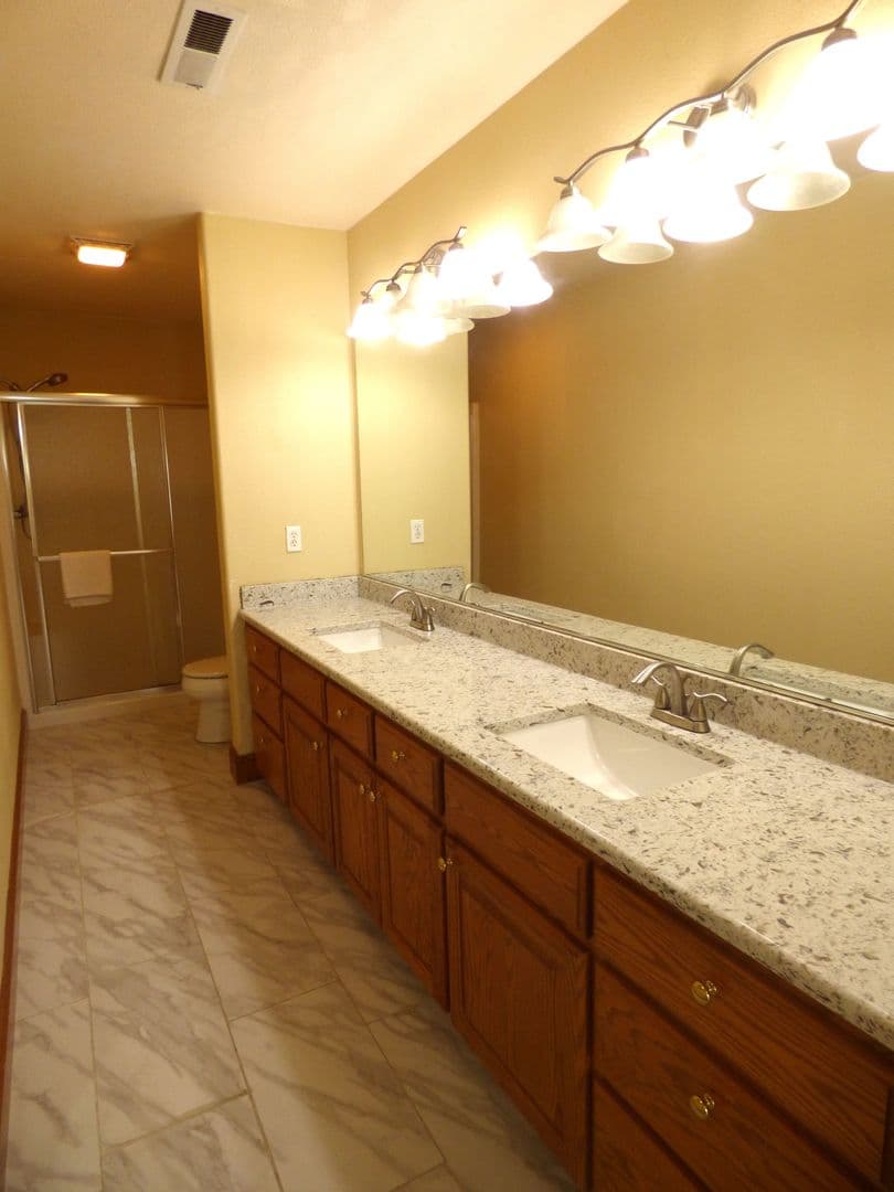 Salem House: 4465 Countryside Ct NE
