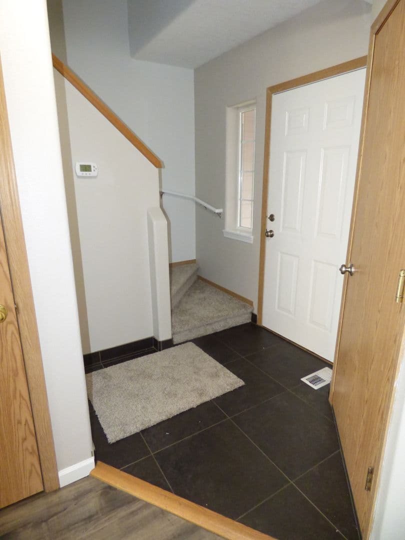 Amity Apartment: 102/104/106 Rice LN