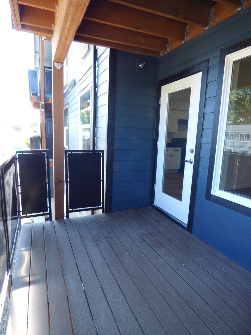 Lebanon Apartment: 50 Market St
