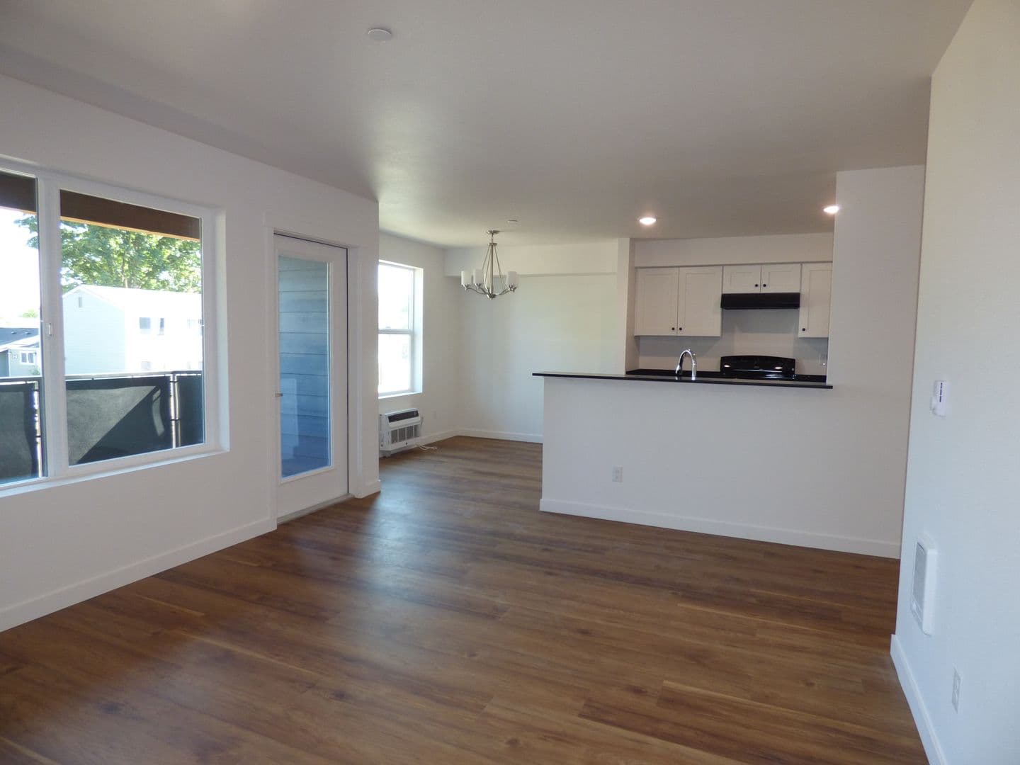 Lebanon Apartment: 50 Market St