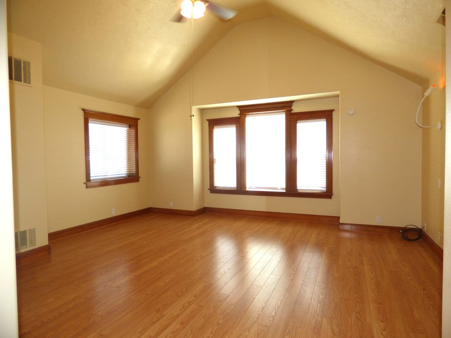 Salem House: 4465 Countryside Ct NE