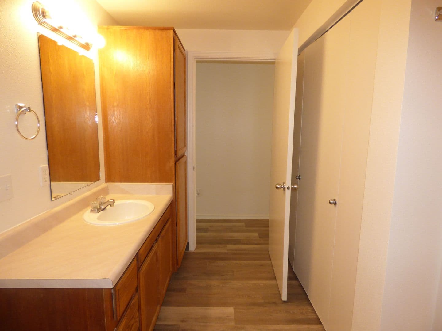 Salem Apartment: 228 Stoneway Dr NW #100