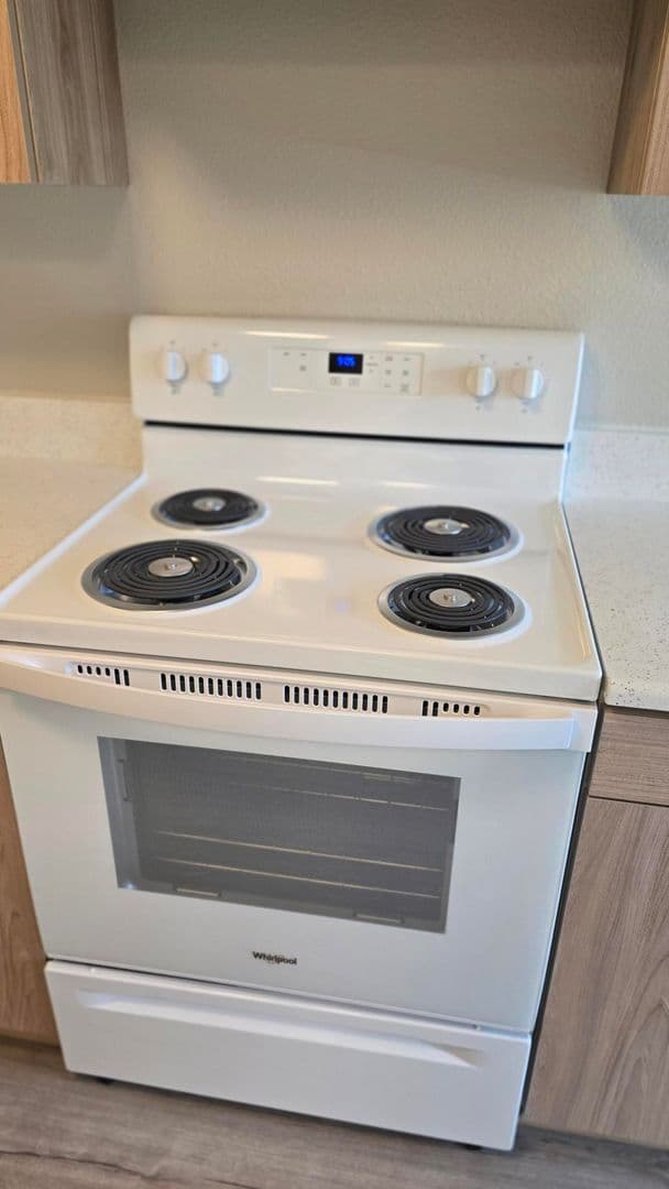 Salem Apartment: 3684 Fisher Rd NE