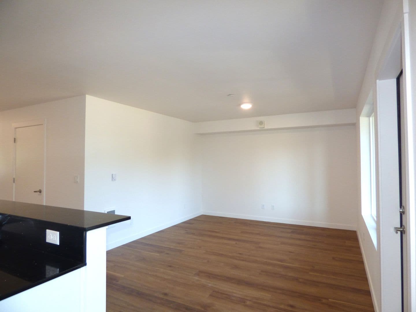 Lebanon Apartment: 50 Market St