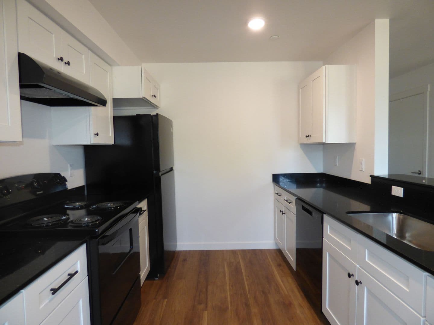 Lebanon Apartment: 50 Market St