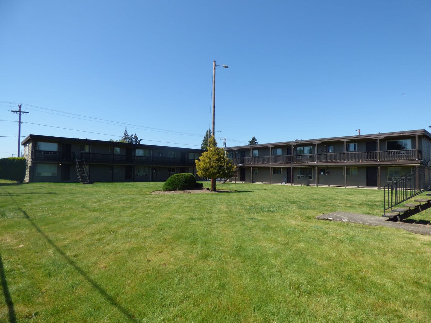 Salem Apartment: 1003-1085 Savage Rd NE
