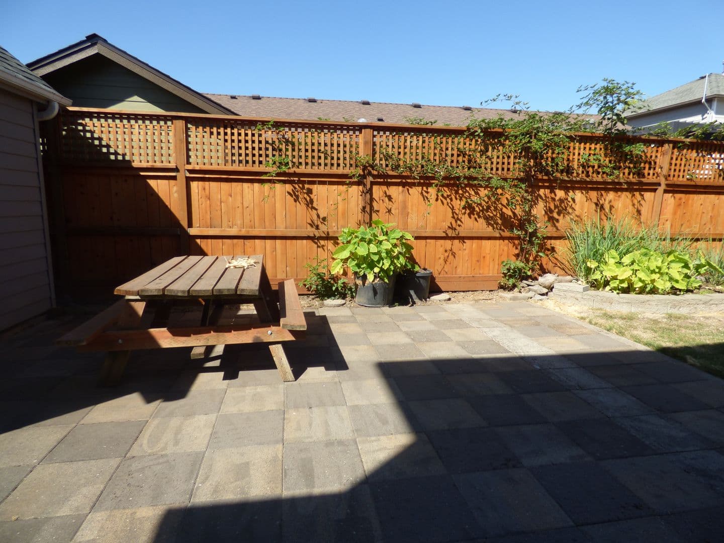 Salem House: 4465 Countryside Ct NE