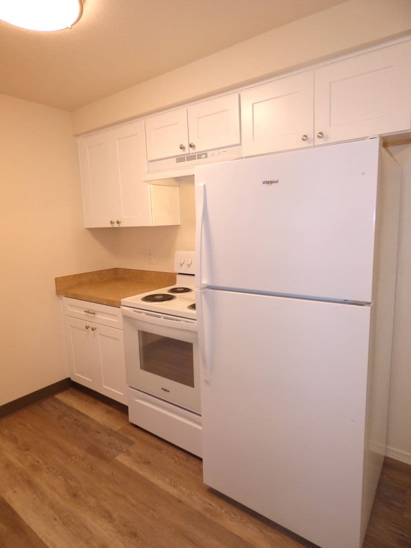 Salem Apartment: 228 Stoneway Dr NW #200