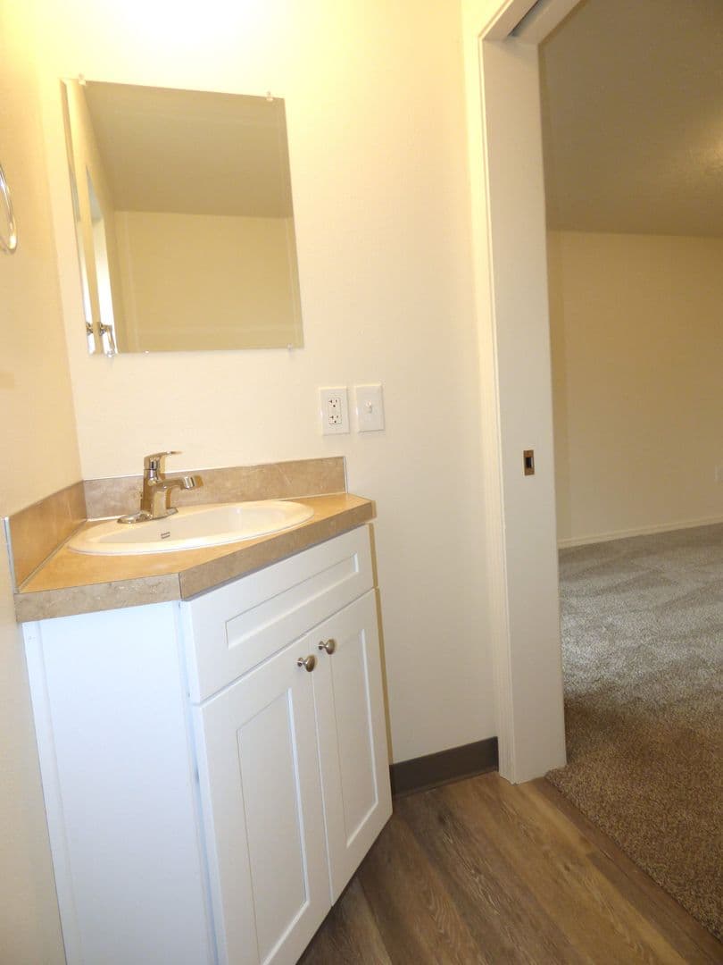 Salem Apartment: 228 Stoneway Dr NW #200