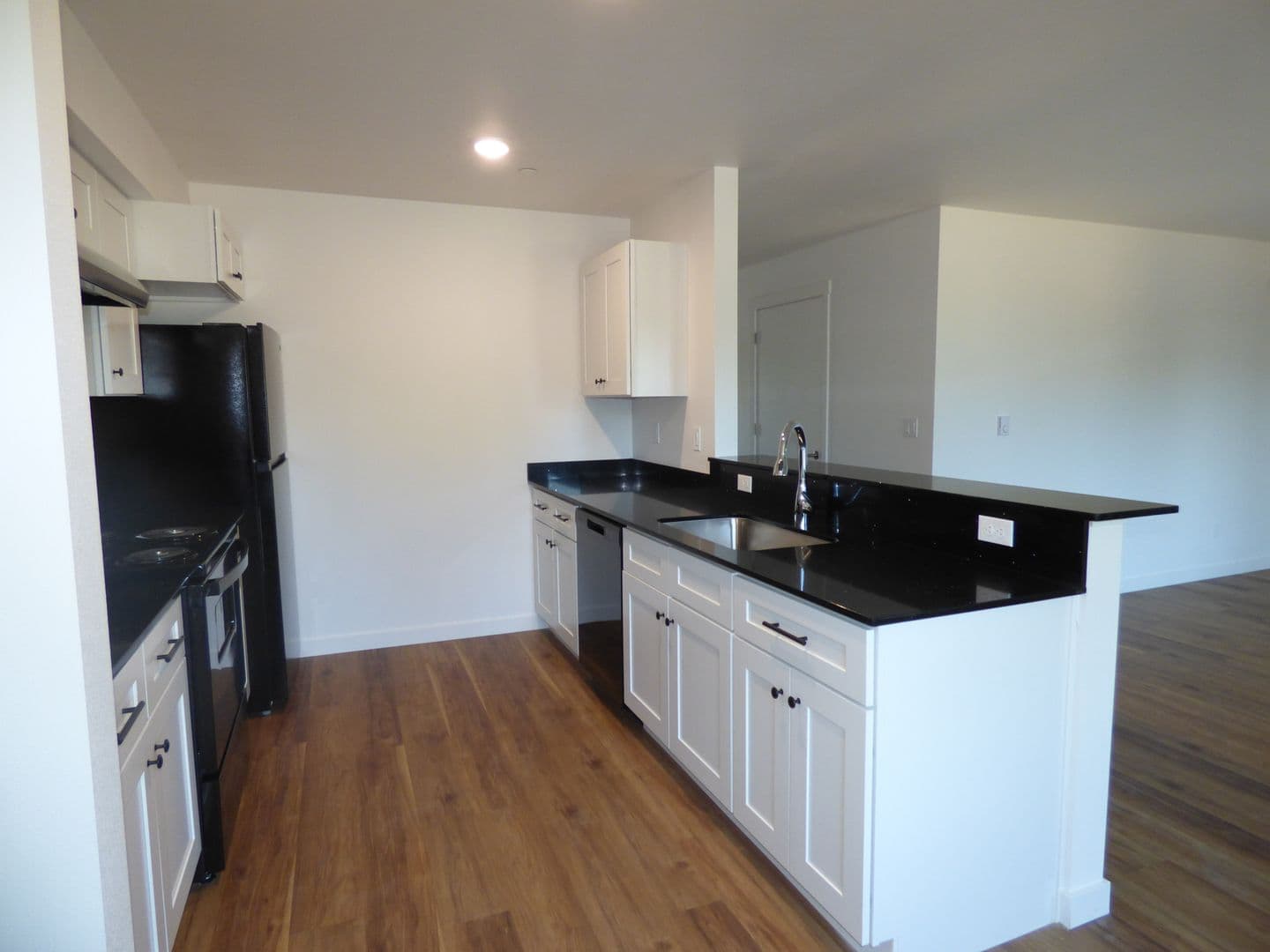Lebanon Apartment: 50 Market St