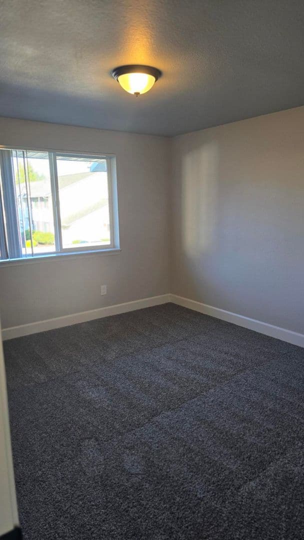 Salem Apartment: 3684 Fisher Rd NE