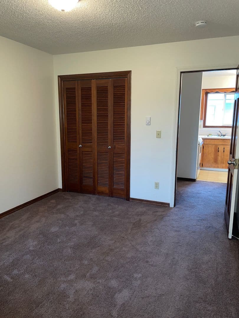 Salem Apartment: 2131 Center St NE
