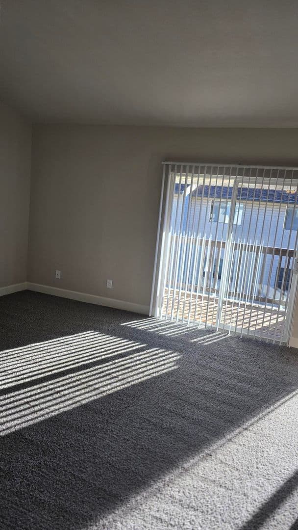 Salem Apartment: 3684 Fisher Rd NE