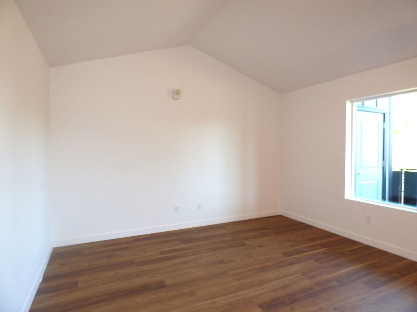 Lebanon Apartment: 50 Market St