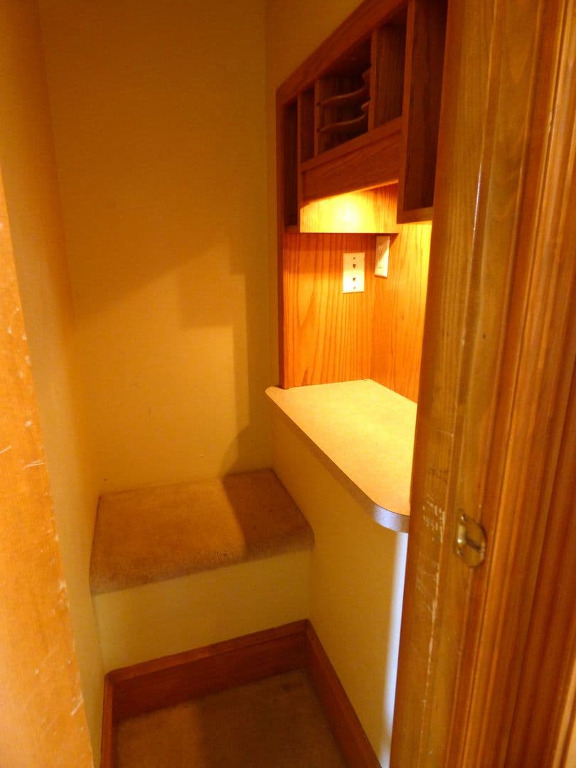 Salem House: 4465 Countryside Ct NE
