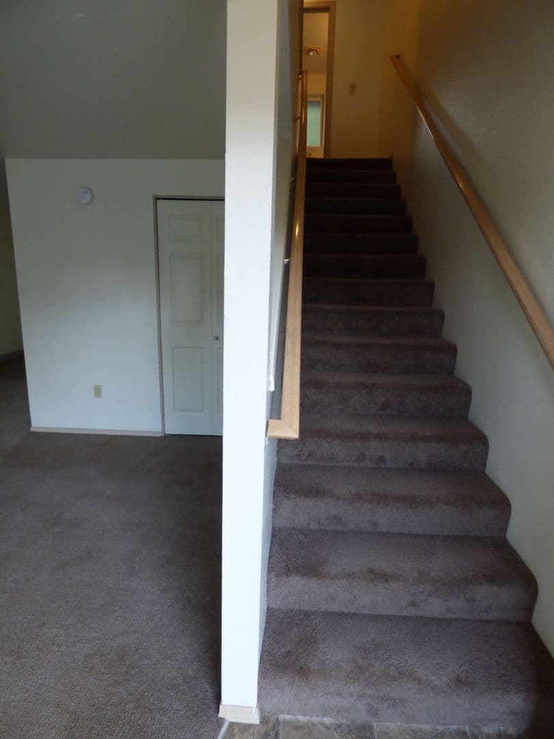 Lebanon Apartment: 901-1021 E Grant St