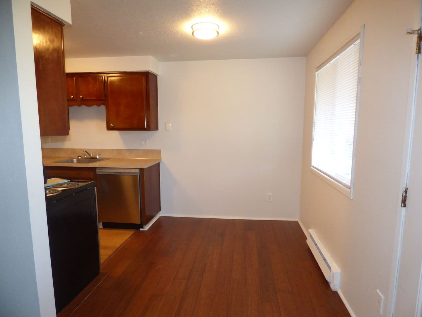 Salem Apartment: 805-875 Gerth Ave NW