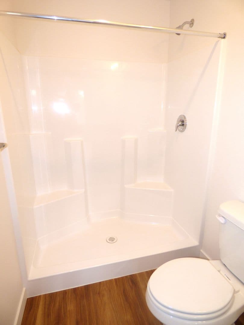 Lebanon Apartment: 50 Market St