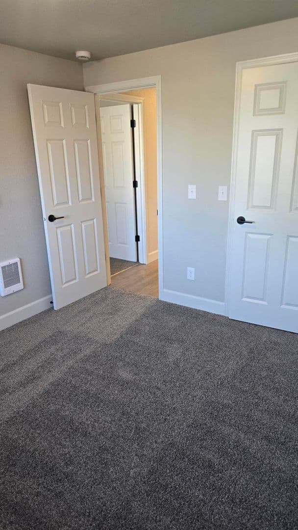Salem Apartment: 3684 Fisher Rd NE