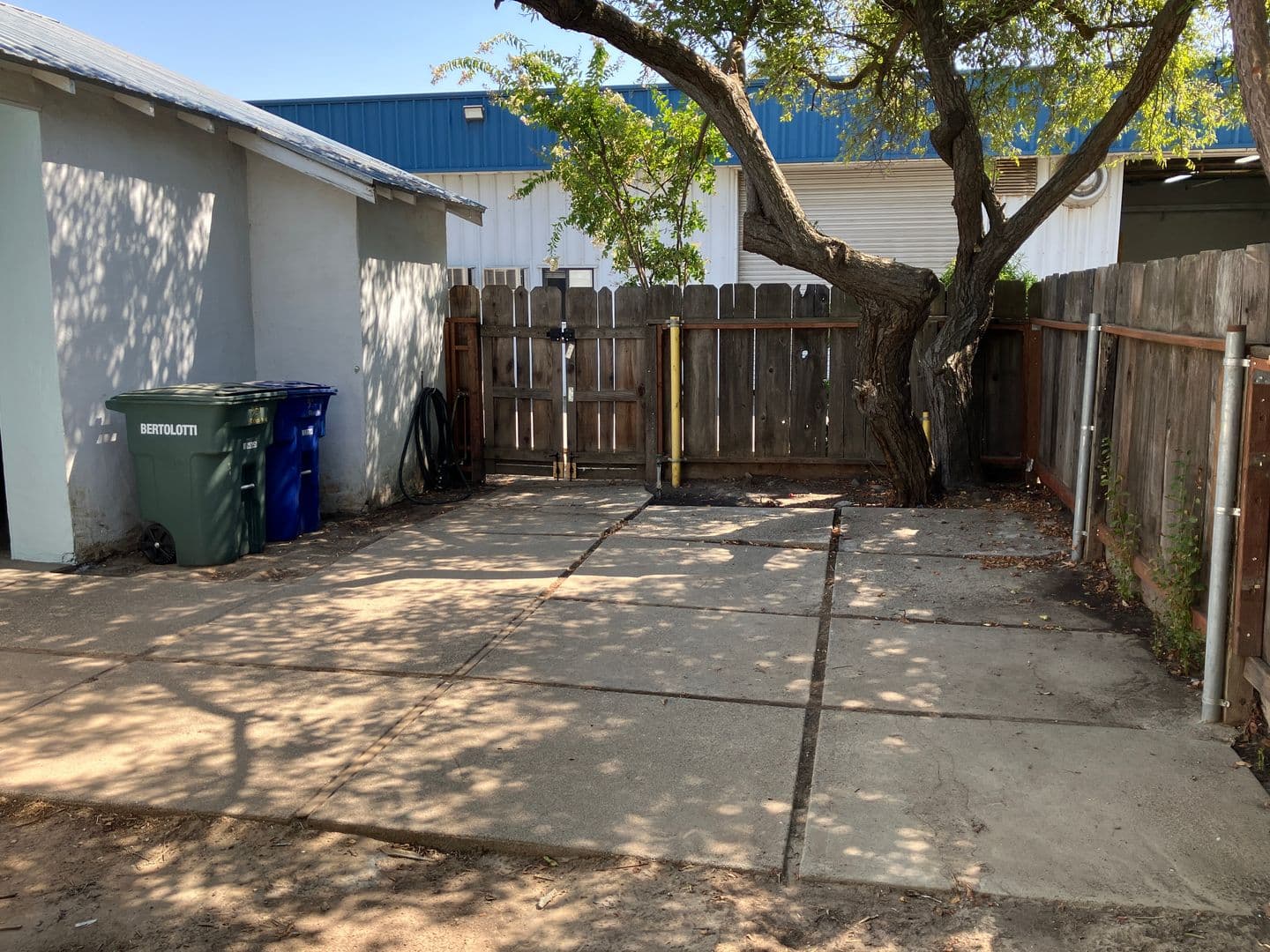 Modesto Apartment: 931 Reno Avenue - K
