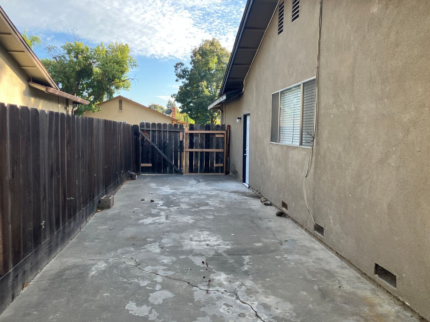Modesto House: 1917 Pars Way