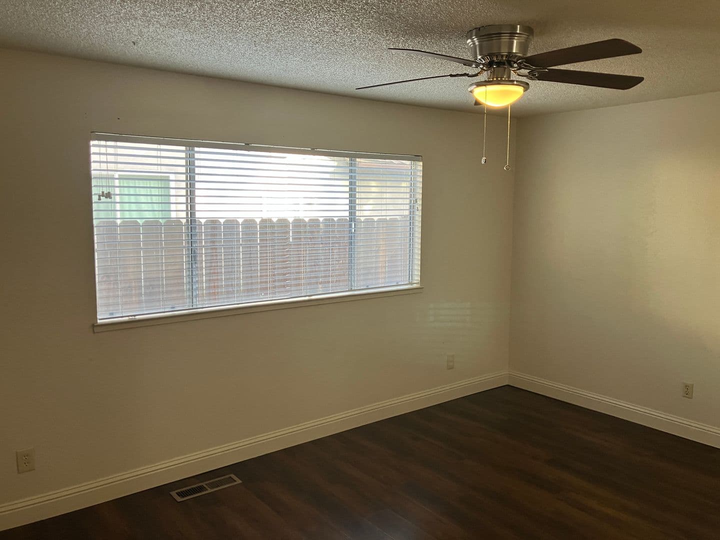 Modesto House: 1917 Pars Way