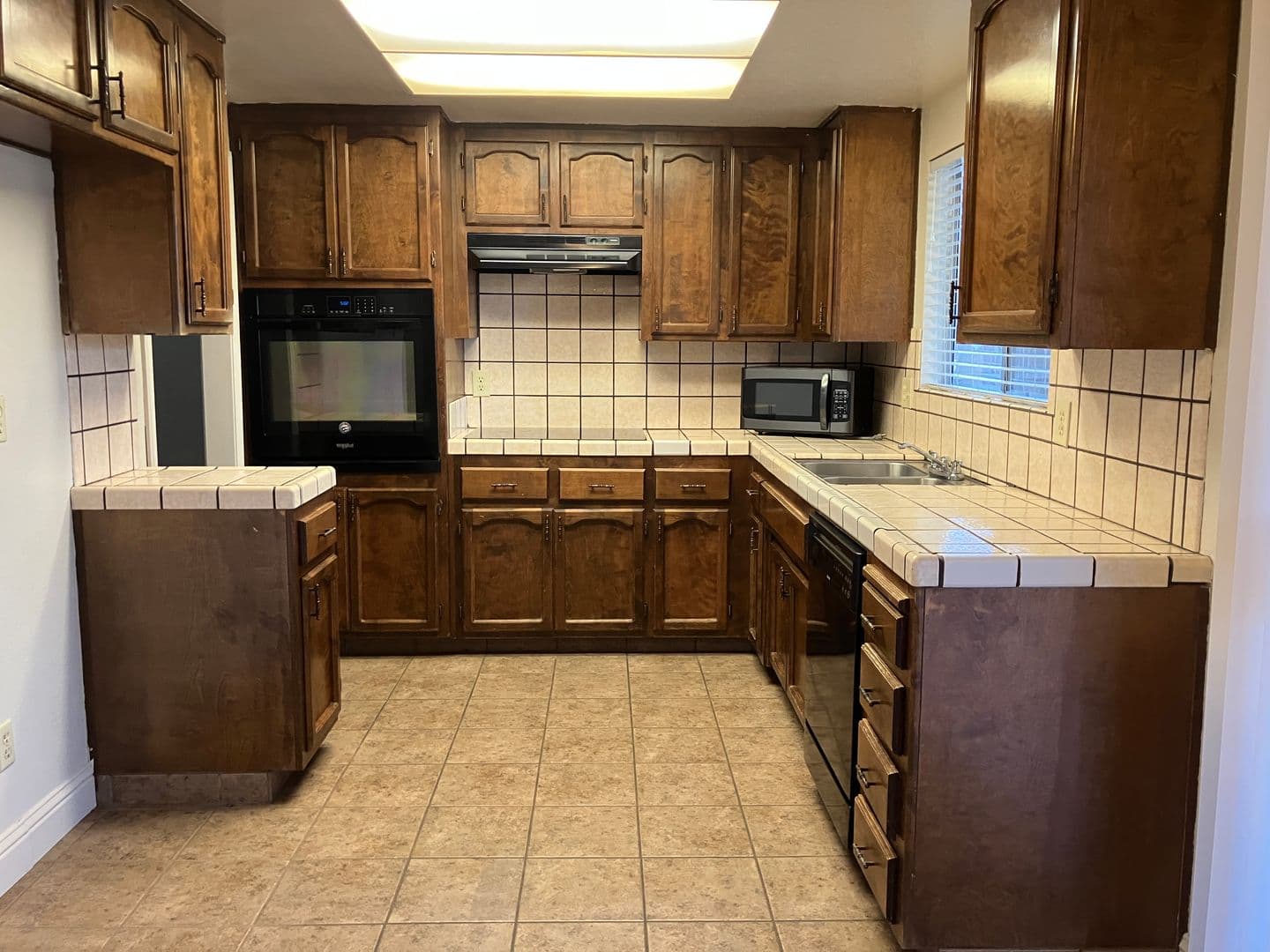 Modesto House: 1917 Pars Way