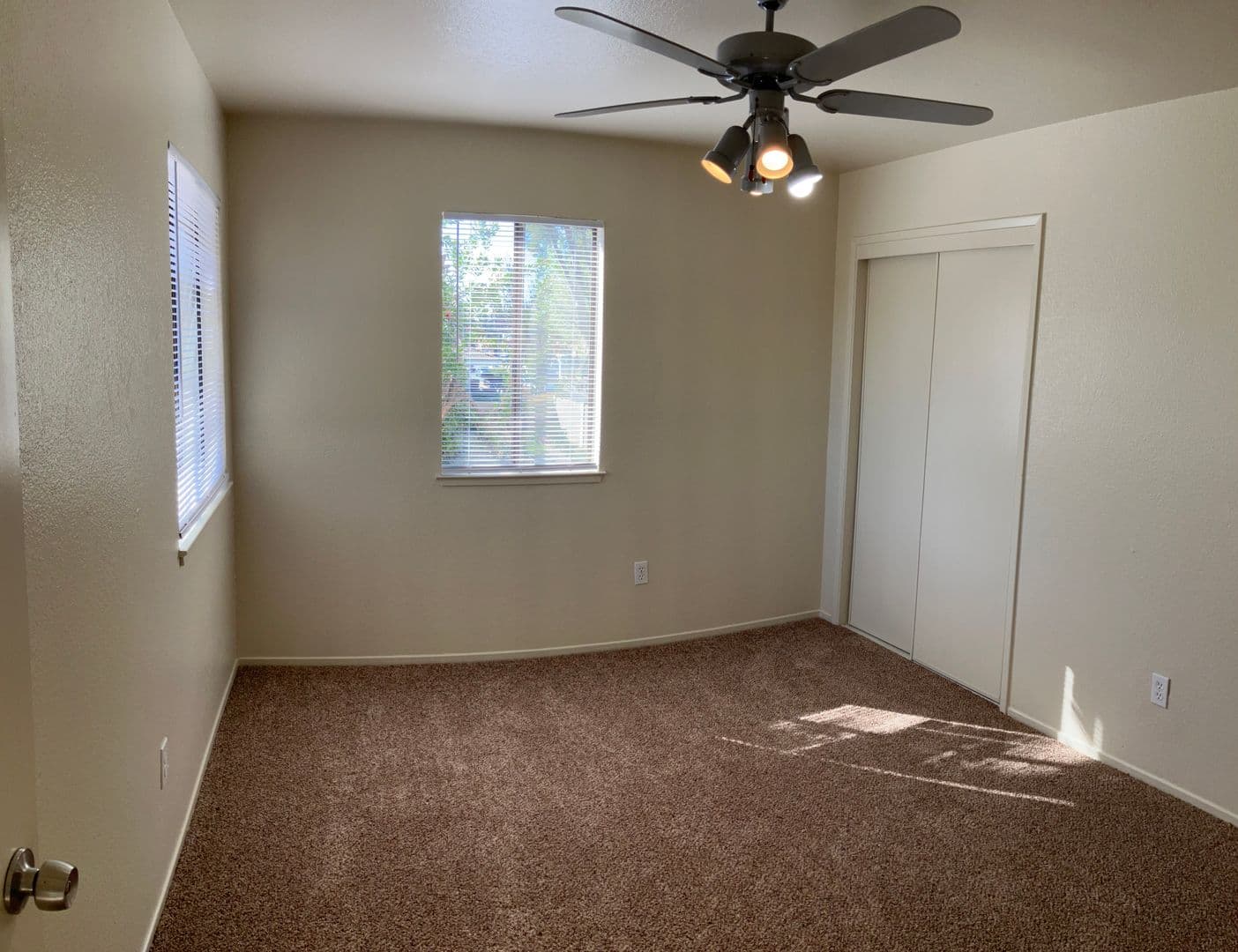 Modesto Townhome: 1244 W Roseburg Ave - D