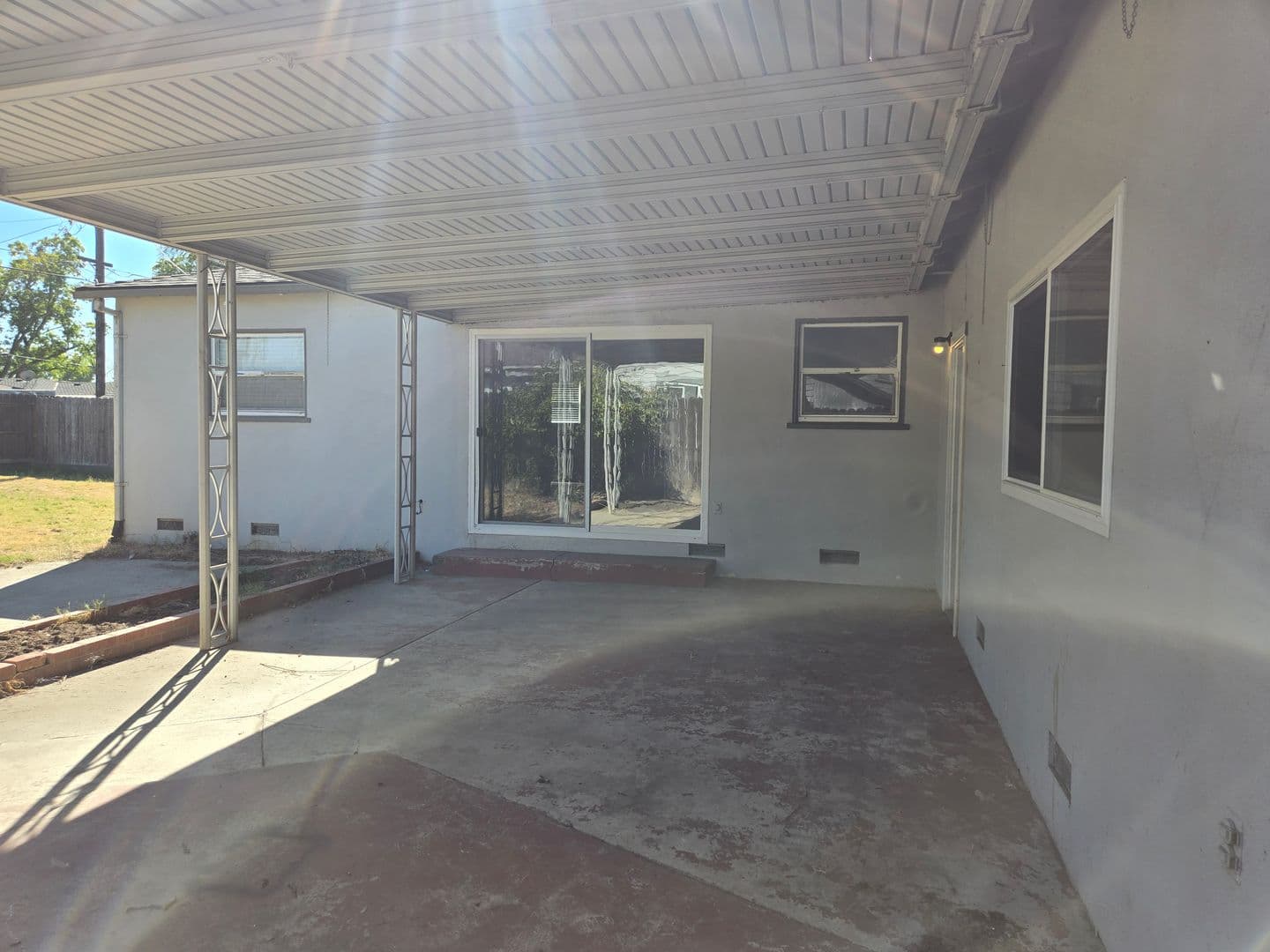 Modesto House: 328 Covena Avenue