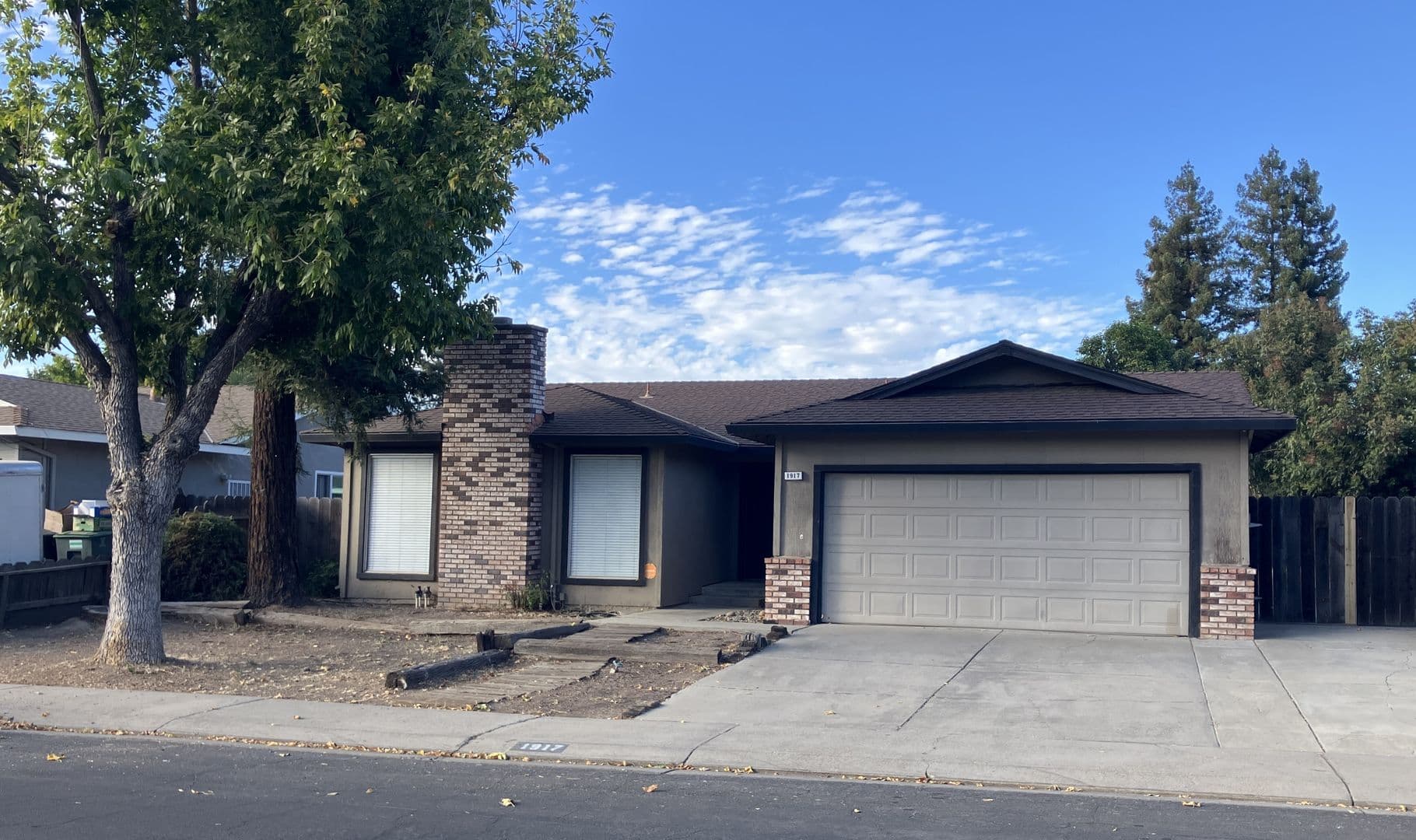 Modesto House: 1917 Pars Way