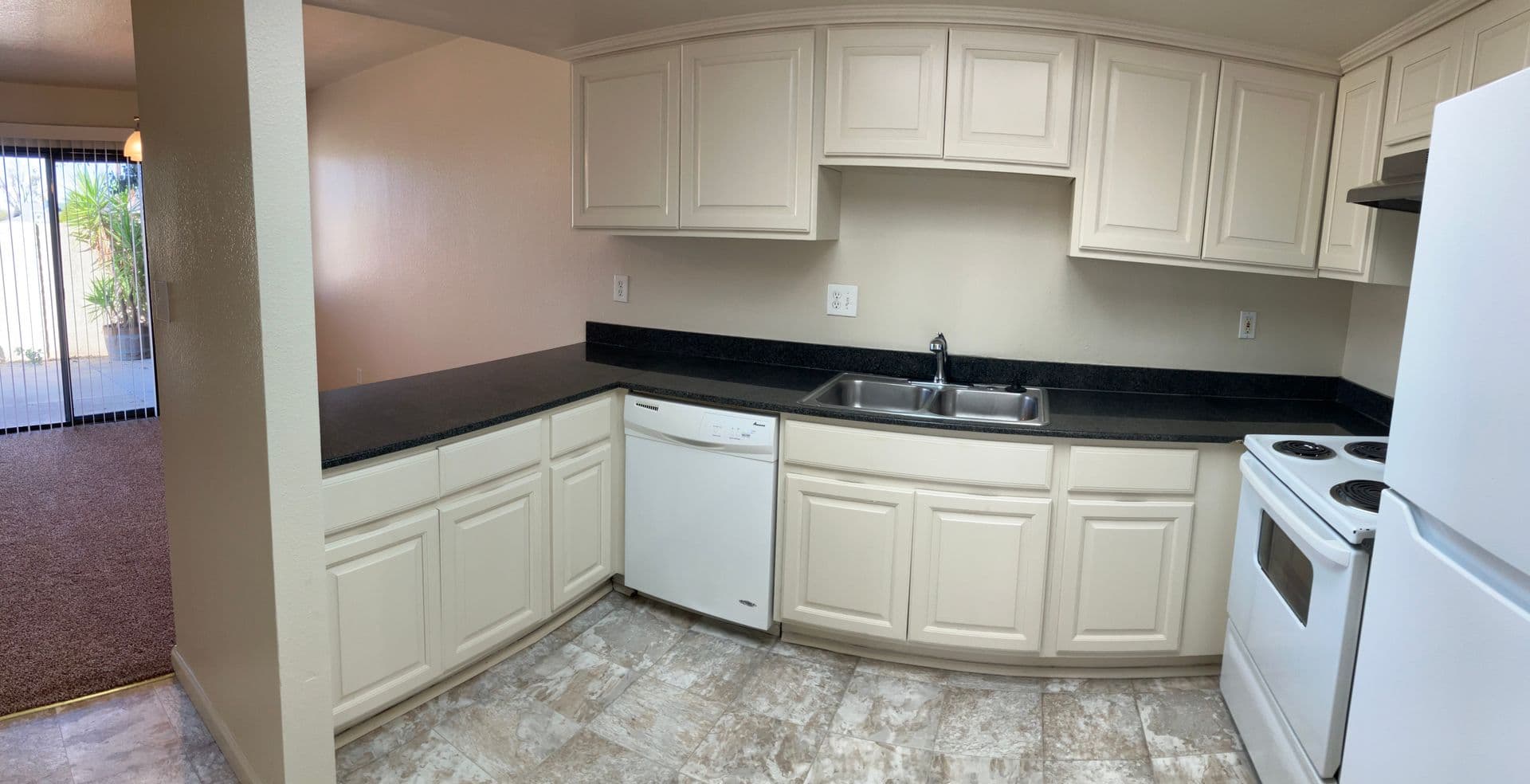 Modesto Townhome: 1244 W Roseburg Ave - D