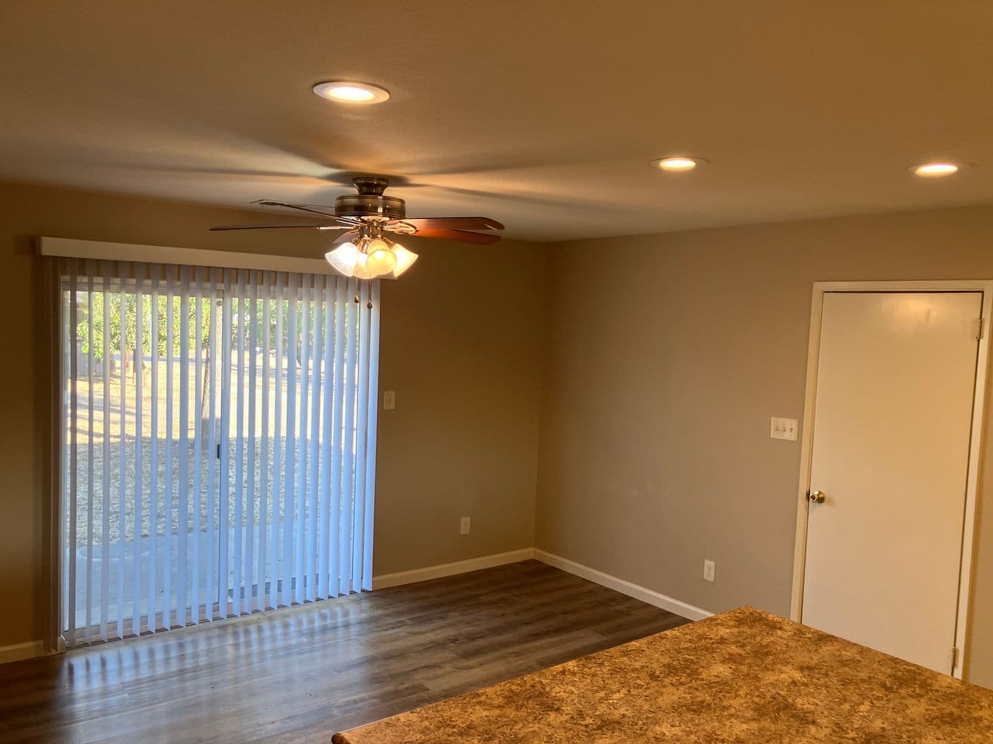 Escalon House: 17168 Seidner Road