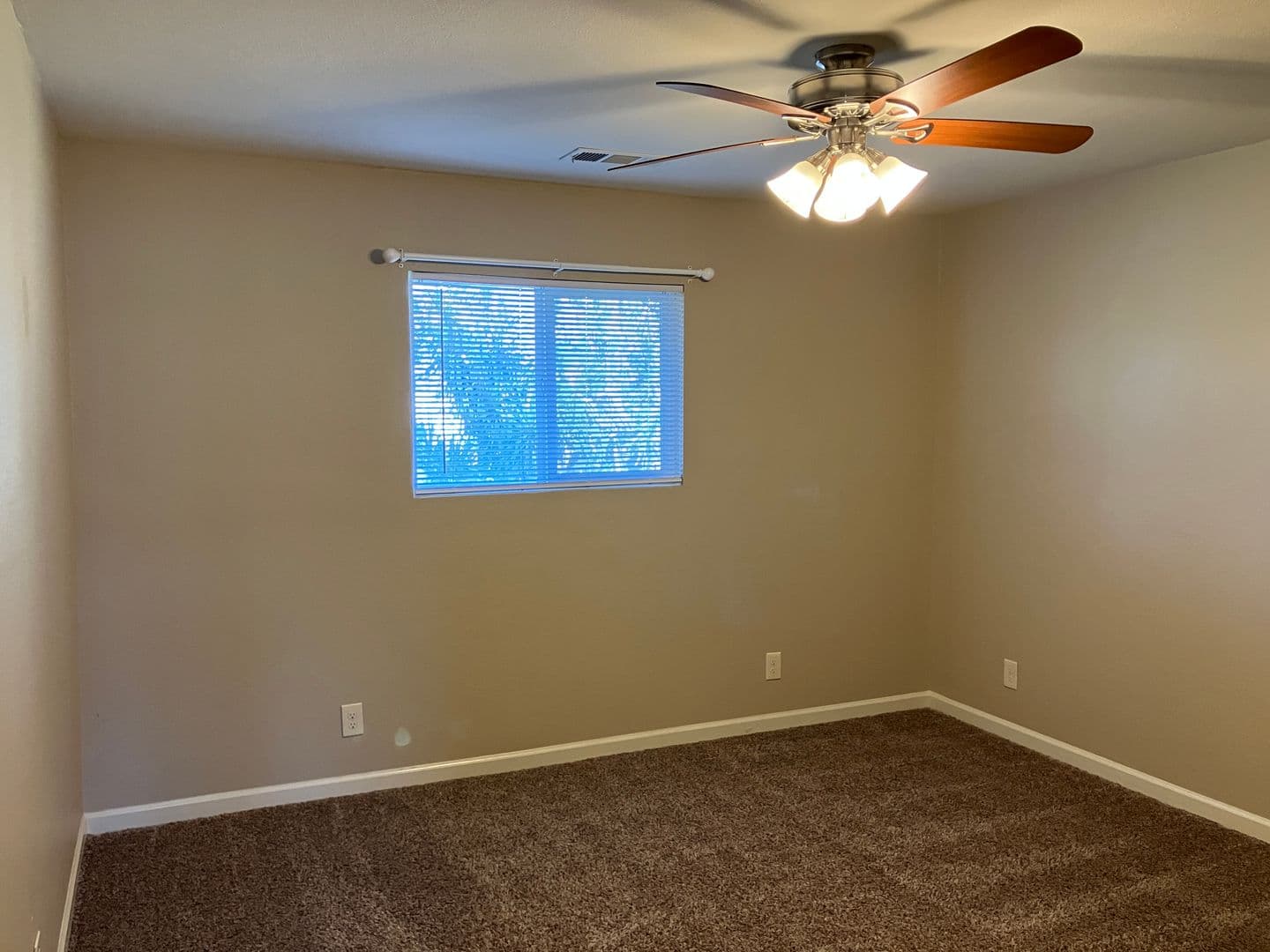 Escalon House: 17168 Seidner Road