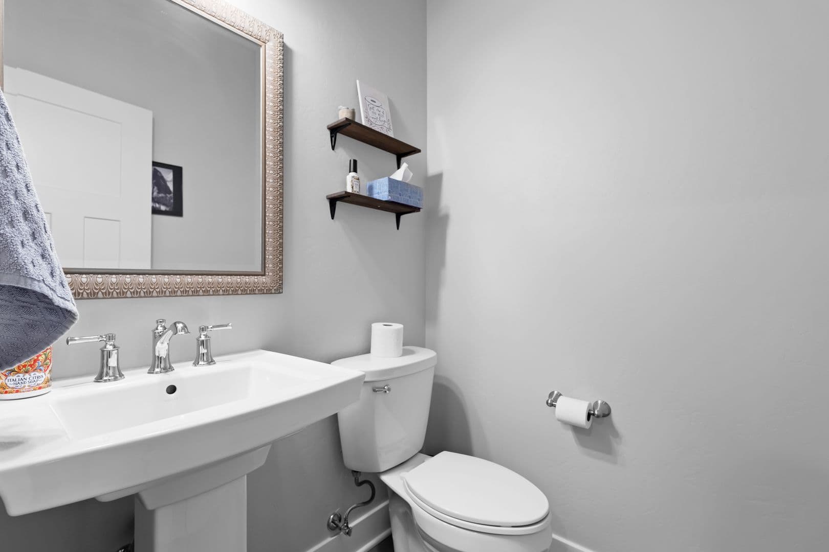 Columbia Falls House: 1015 Riparian Drive