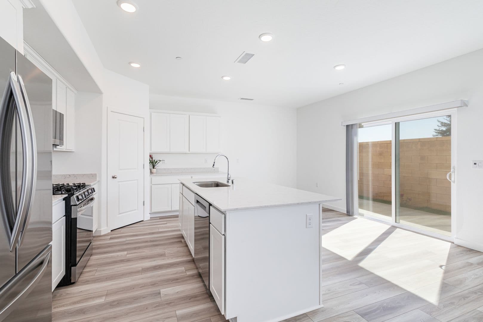 Fresno House: 6337 W Austin Ave