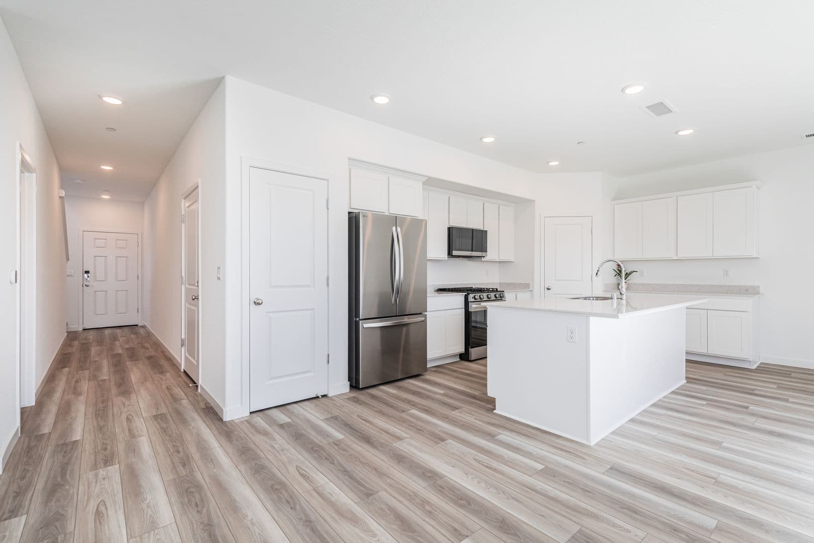 Fresno House: 6337 W Austin Ave
