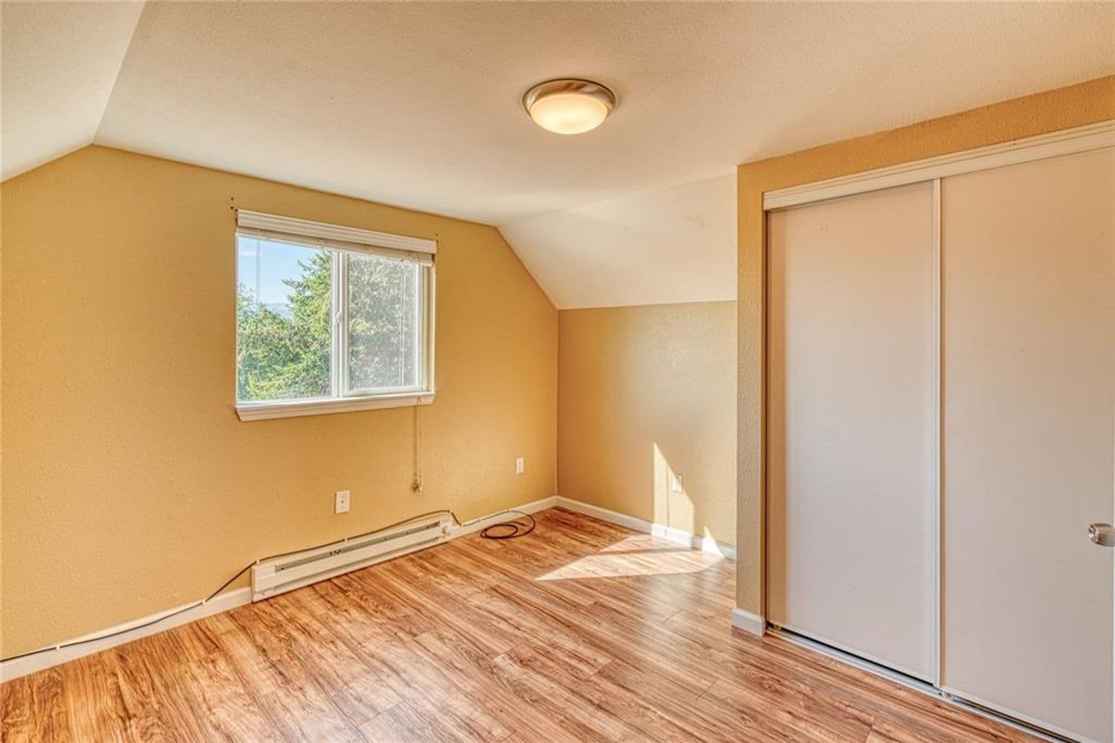 Kalispell House: 296 Hartt Hill Dr