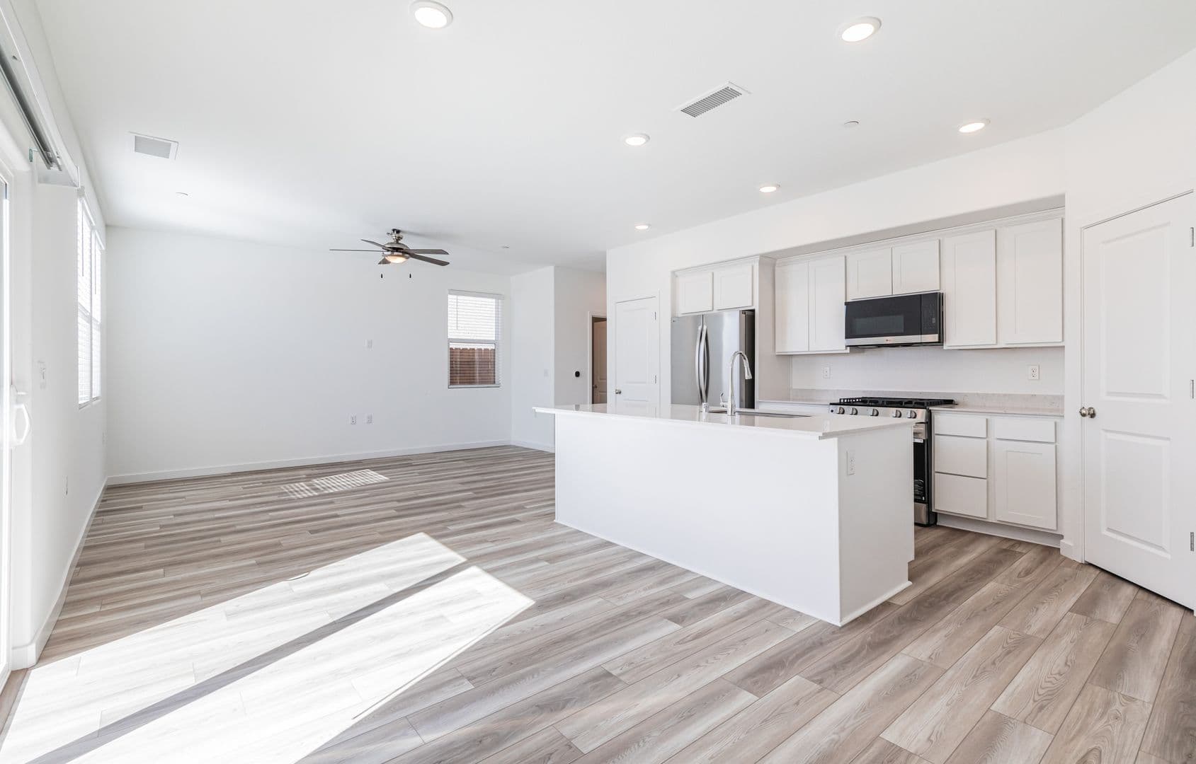 Fresno House: 6337 W Austin Ave