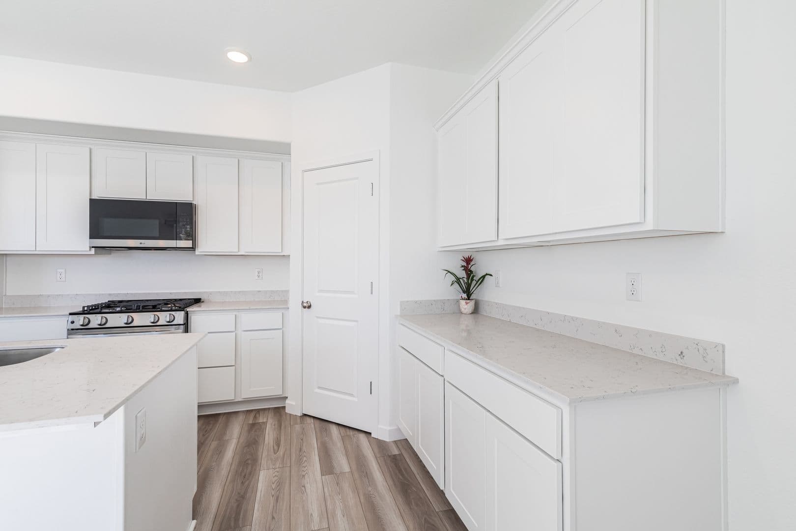 Fresno House: 6337 W Austin Ave