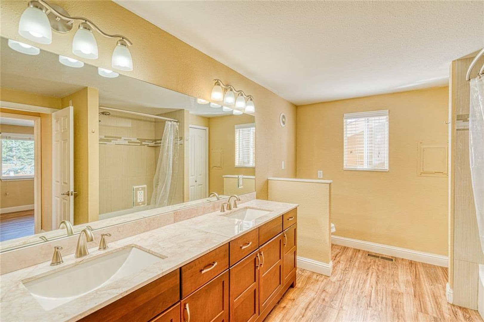Kalispell House: 296 Hartt Hill Dr