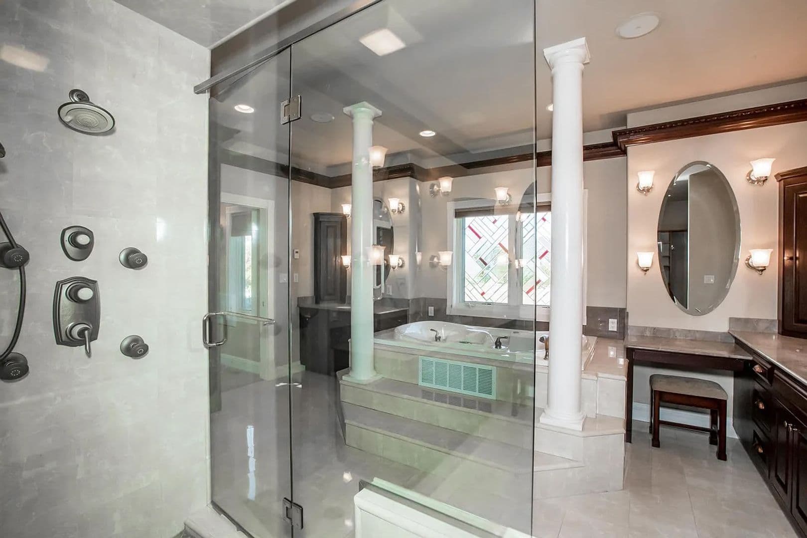 Kalispell House: 362 E Bowman Dr