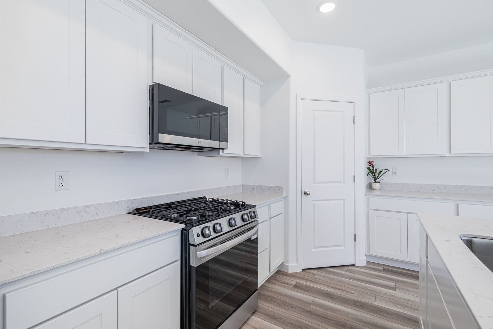 Fresno House: 6337 W Austin Ave