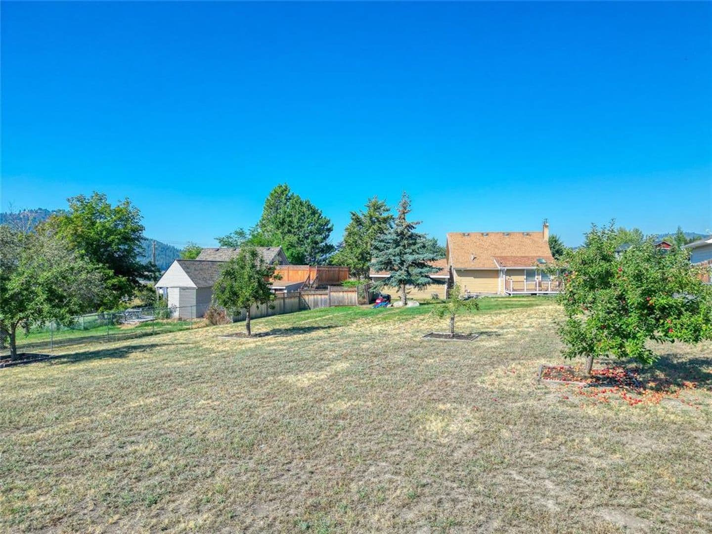 Kalispell House: 296 Hartt Hill Dr