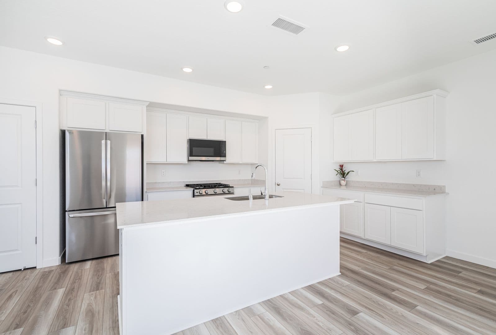 Fresno House: 6337 W Austin Ave