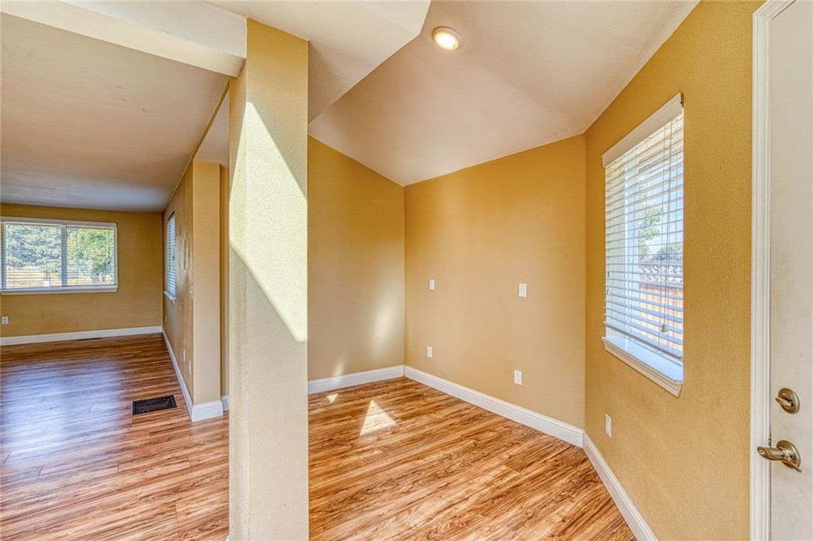 Kalispell House: 296 Hartt Hill Dr